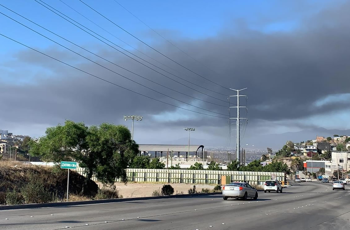 Obligan a evacuar por incendio en Otay Mesa