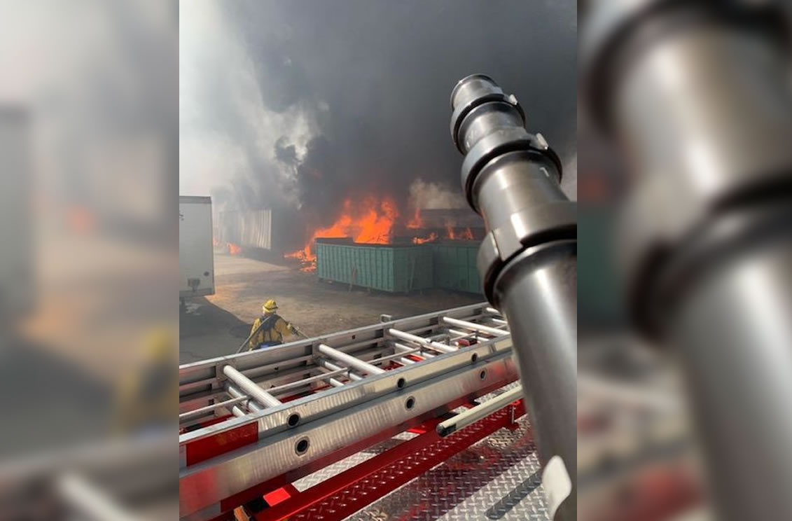 Obligan a evacuar por incendio en Otay Mesa