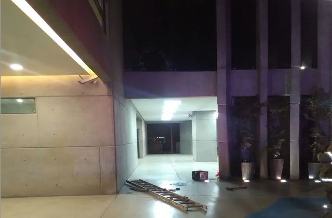 Atacan el SITT con bombas molotov
