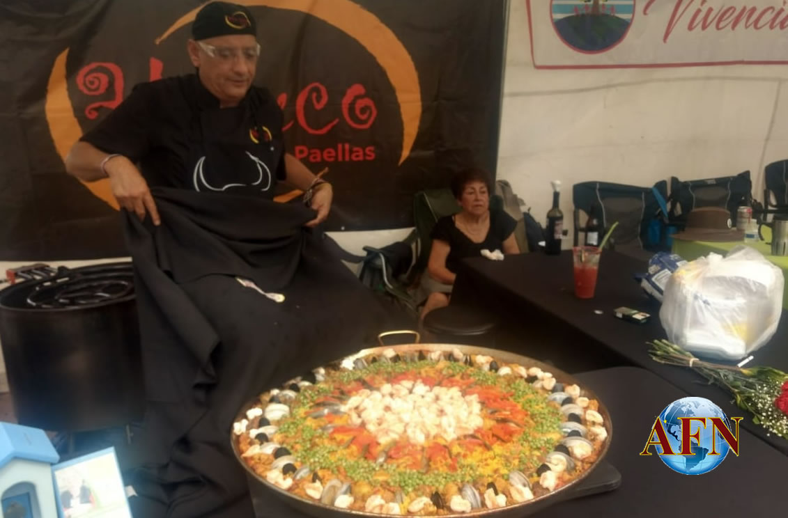 Disfrutan de Expo paella, vino y cerveza artesanal