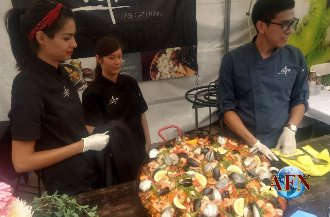 Disfrutan de Expo paella, vino y cerveza artesanal