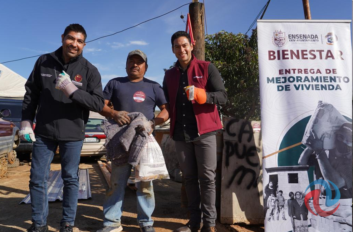Entregan materiales para techos a vecinos de El Choyal en Ensenada
