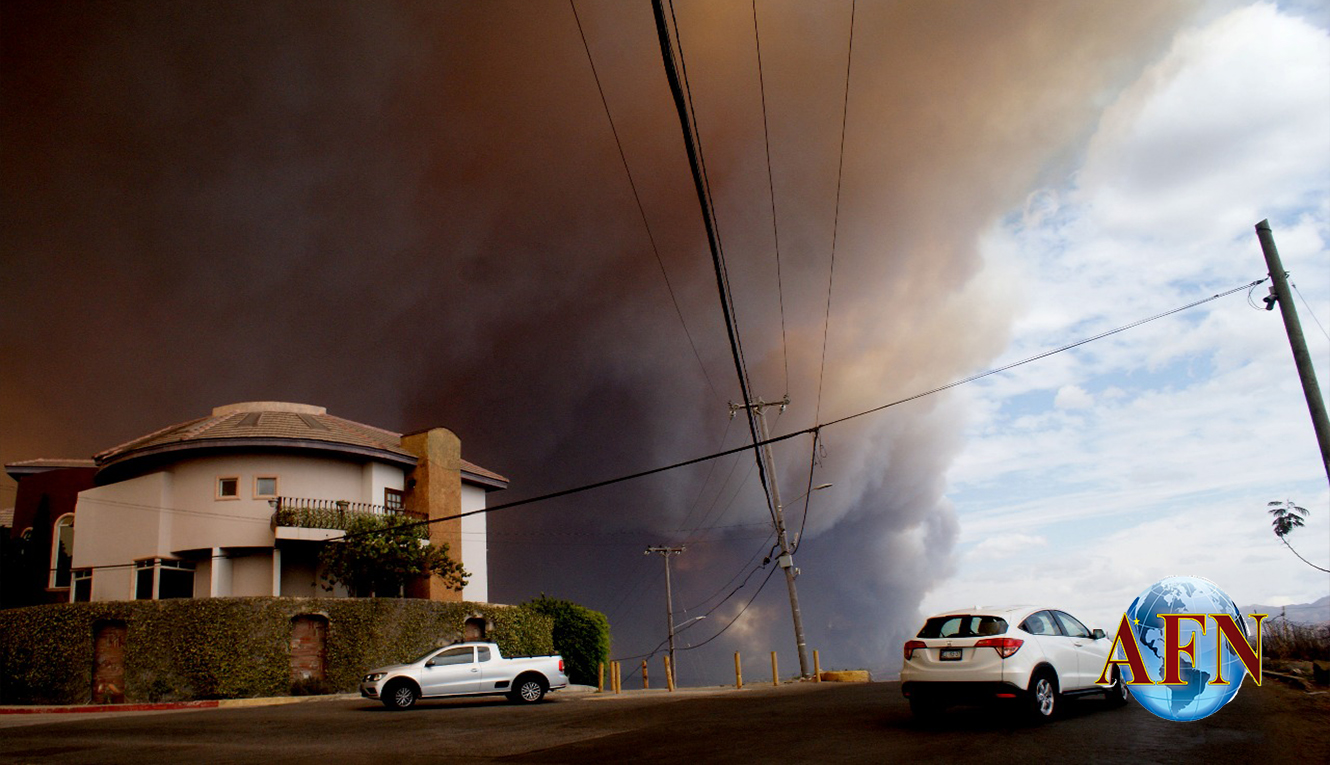Fuerte incendio en Ensenada