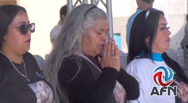 Acuden activistas de colectivo a la catedral por el Día de la Virgen