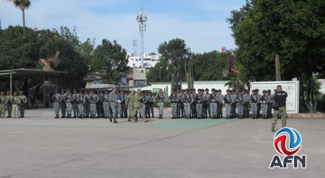 Participan 104 jóvenes de adiestramiento en ceremonia de Protesta de Bandera