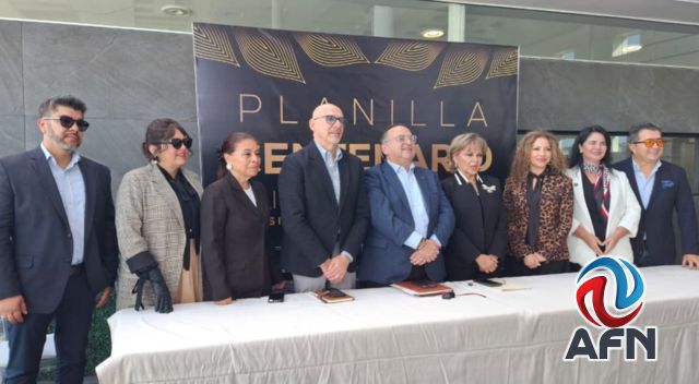 Presentó Olivaldo Paz la planilla para su reelección en Canaco