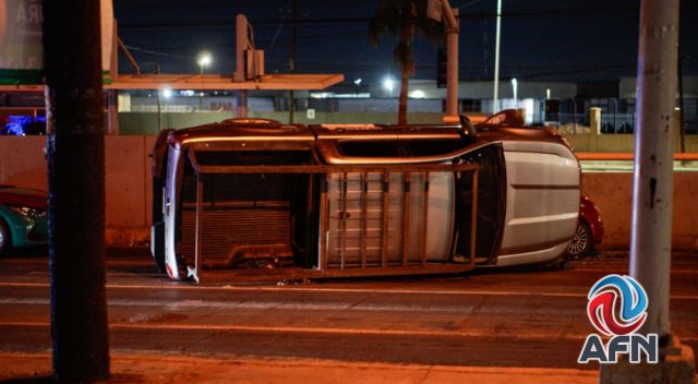 Perdió el conocimiento al conducir y provocó carambola de tres vehículos