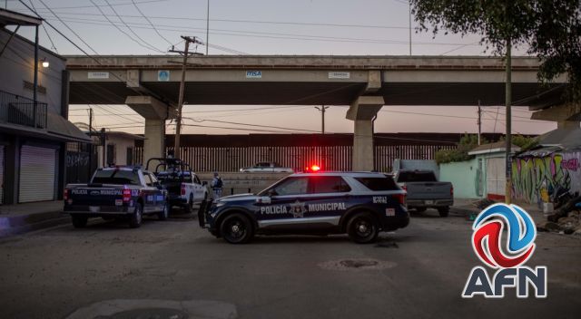 Localizan dos cadáveres dentro de un canal en la colonia Castillo