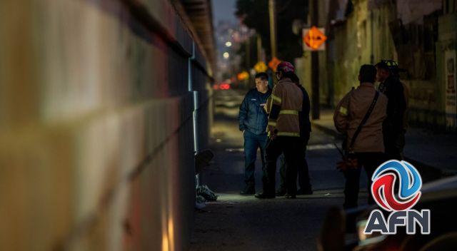 Localizan dos cadáveres dentro de un canal en la colonia Castillo