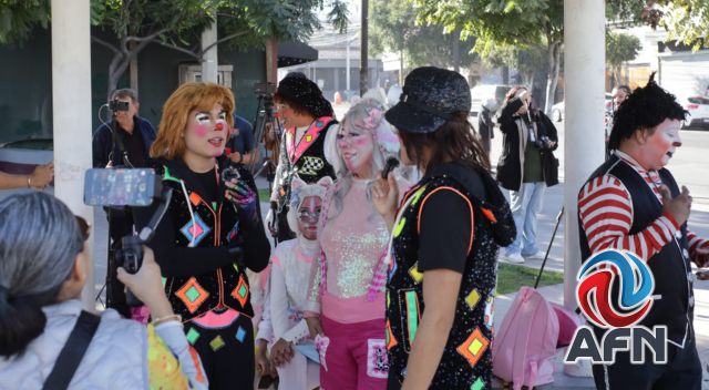 Celebran con desfile y misa el Día del Payaso en Tijuana