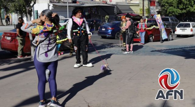 Celebran con desfile y misa el Día del Payaso en Tijuana