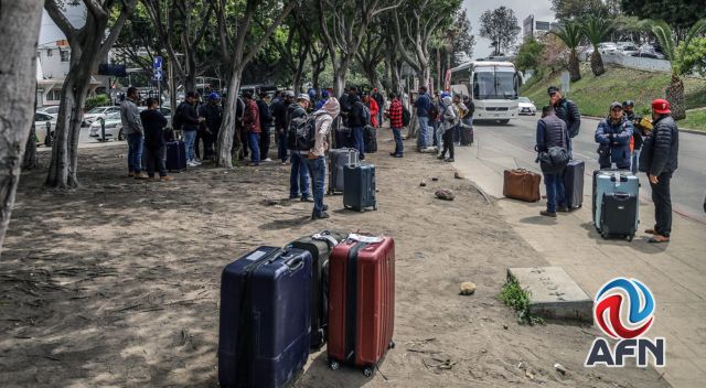 Continúa vigente el programa de jornaleros en EU pese a redadas: Víctor Clark