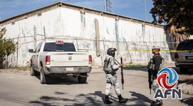 Hallan un cadáver envuelto en lona en la colonia El Pípila