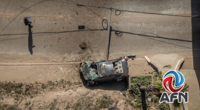 Conductor resultó lesionado al chocar bajo un puente de la Escénica