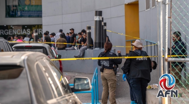 Asesinan a un policía municipal y hieren a su hijo a balazos en Hospital del IMSS