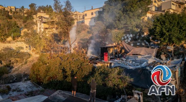 Incendio consume dos viviendas en la colonia Llamas Amaya