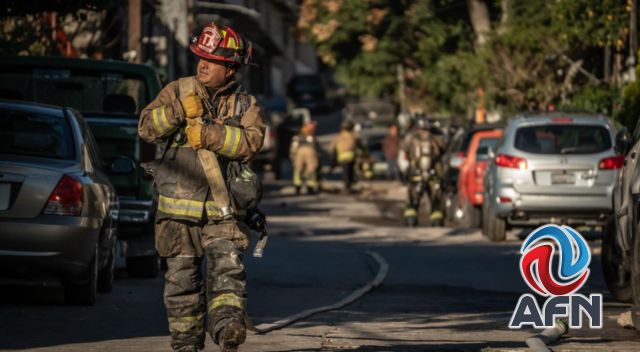 Incendio consume dos viviendas en la colonia Llamas Amaya