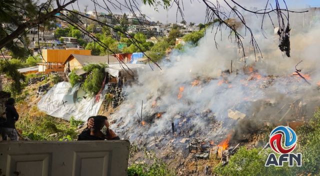 Arden cuatro viviendas en una ladera; quema de basura pudo ser la causa