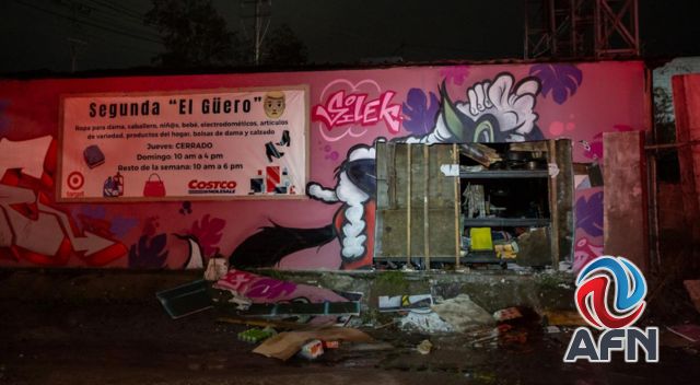 Incendio destruye un comercio del bulevar Fundadores y lanzan bombas molotov a un bar