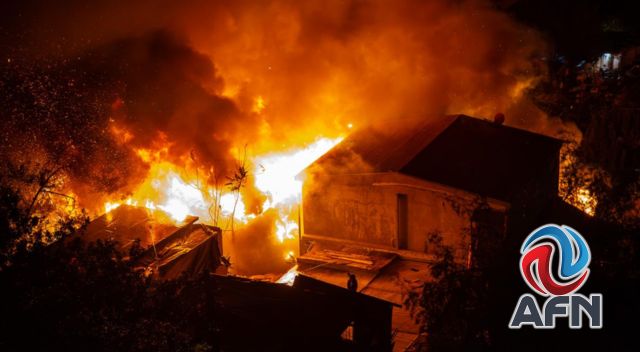 Ardieron ocho viviendas esta madrugada en la colonia Reforma