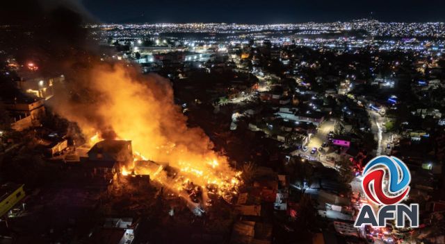 Ardieron ocho viviendas esta madrugada en la colonia Reforma