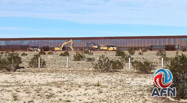Refuerza EEUU muro fronterizo en Sonora