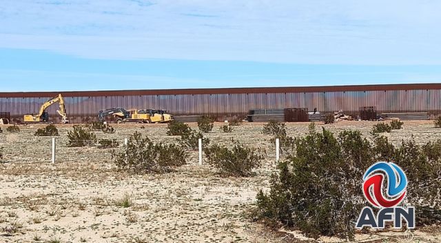 Refuerza EEUU muro fronterizo en Sonora