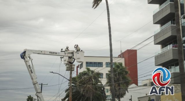 Fuertes vientos provocan apagones y afectaciones en Tijuana