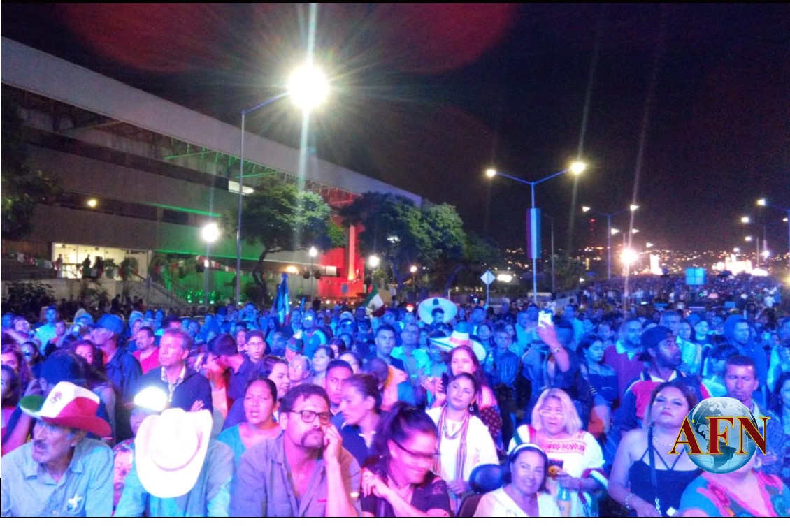 Centenares de policías vigilan festejo