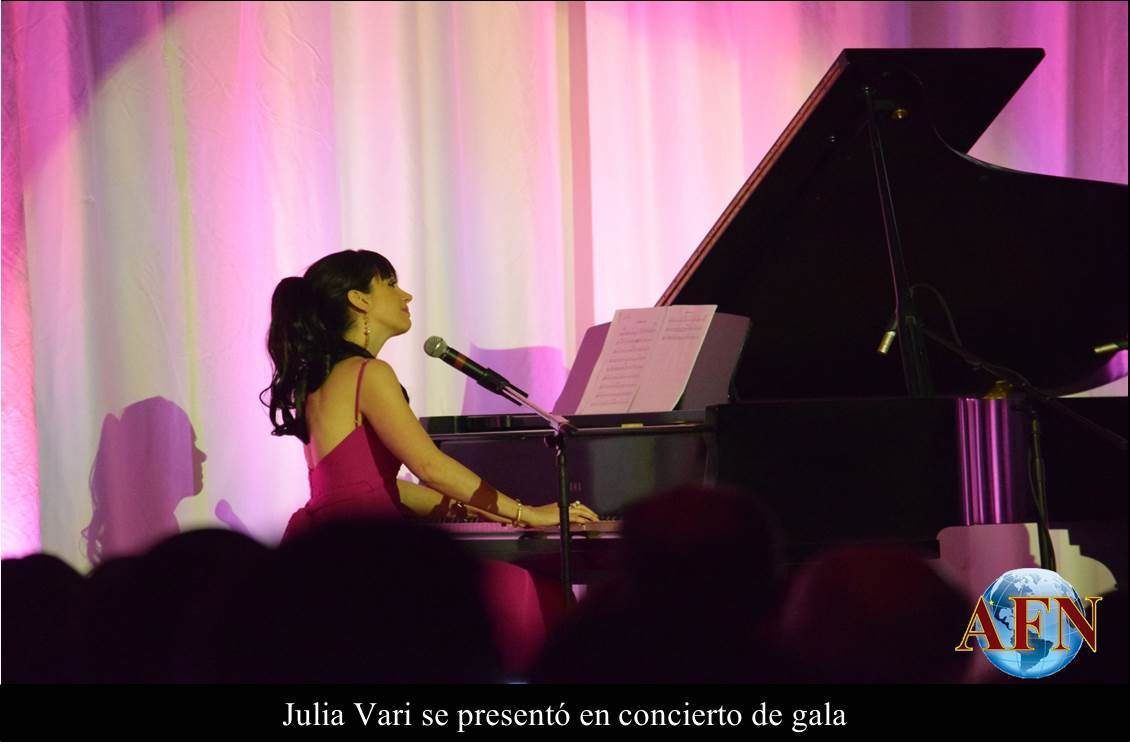 Julia Vari se presentó en concierto de gala