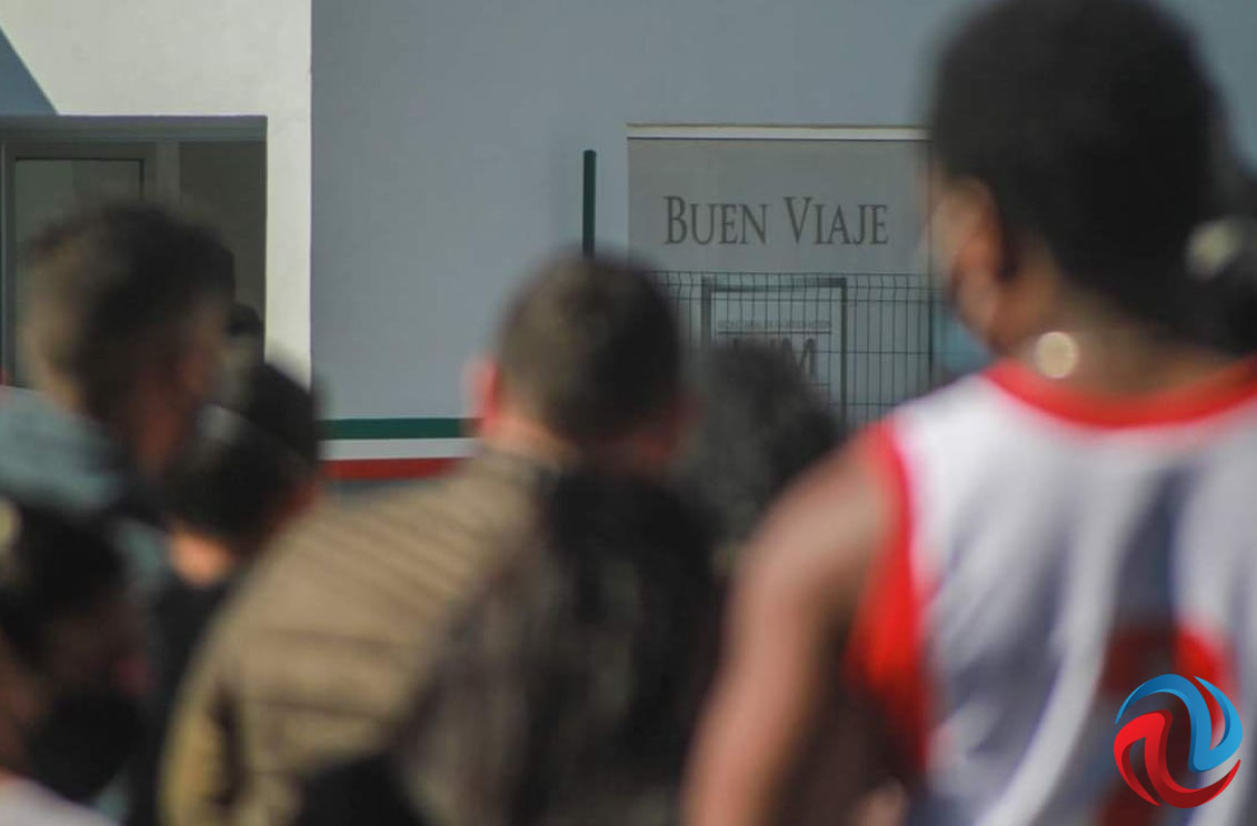 Llegan migrantes a Tijuana por Quédate en México