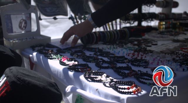 Seguirán vendiendo artesanías en el parque Miguel Hidalgo de Tecate 