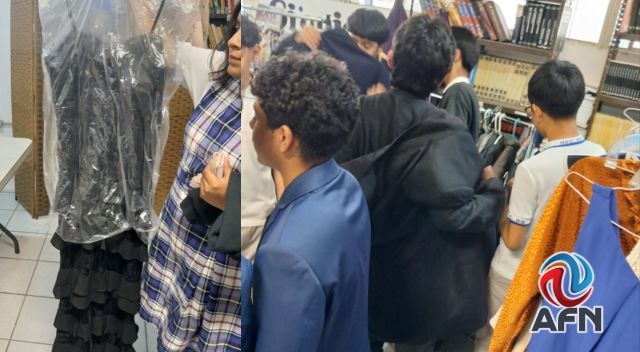 Rotarios donaron atuendos de graduación a estudiantes de secundaria