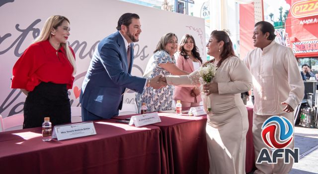 Se casaron cerca de 2 mil parejas en boda colectiva en la avenida Revolución