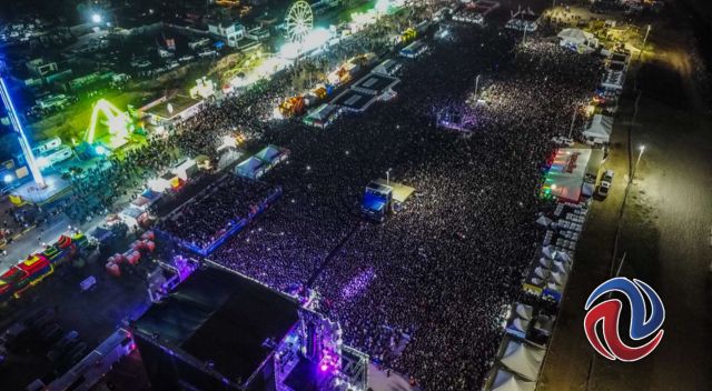 Carnaval de Ensenada rompió récord de asistencia en su segundo día