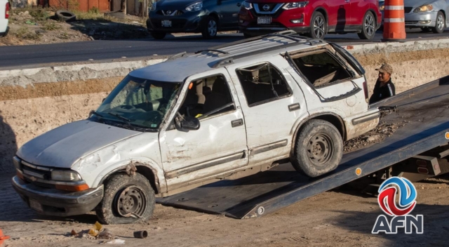 Volcó auto en el Corredor 2000 y generó congestionamiento vial