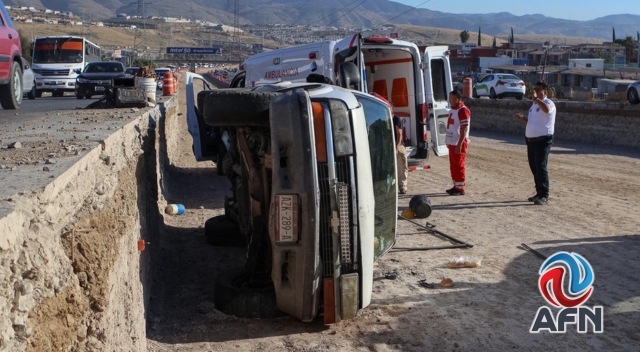 Volcó auto en el Corredor 2000 y generó congestionamiento vial