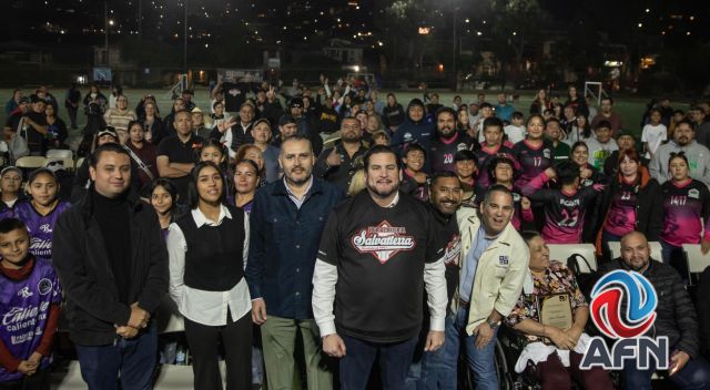 Inaugura Burgueño rehabilitación de unidad deportiva en El Rubí