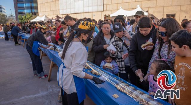 Partieron monumental Rosca de Reyes en el Cecut
