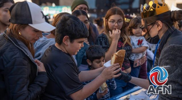 Partieron monumental Rosca de Reyes en el Cecut
