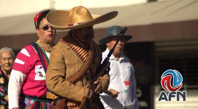 Realizaron en Tecate desfile de la Revolución Mexicana, pospuesto por lluvias
