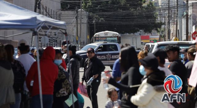 Ex reclusos y familiares de presos se manifiestan en contra de Tolentino Téllez