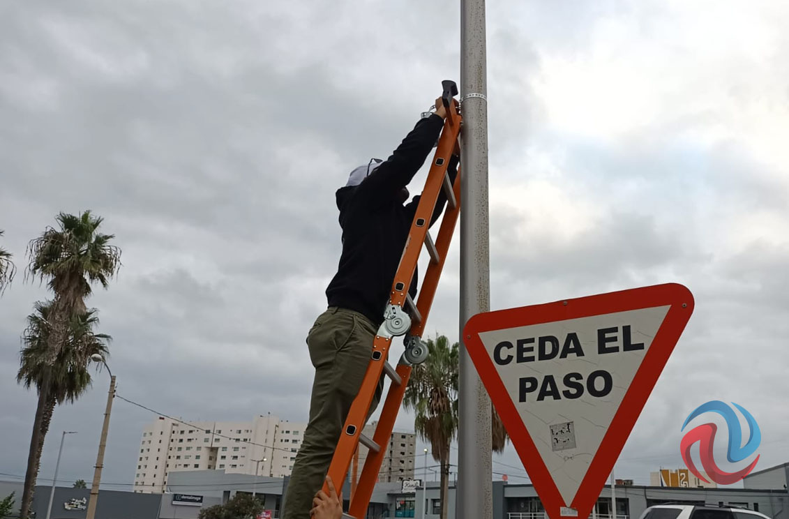 Recuerdan a Diana Pelaez colocando una bicicleta blanca como homenaje