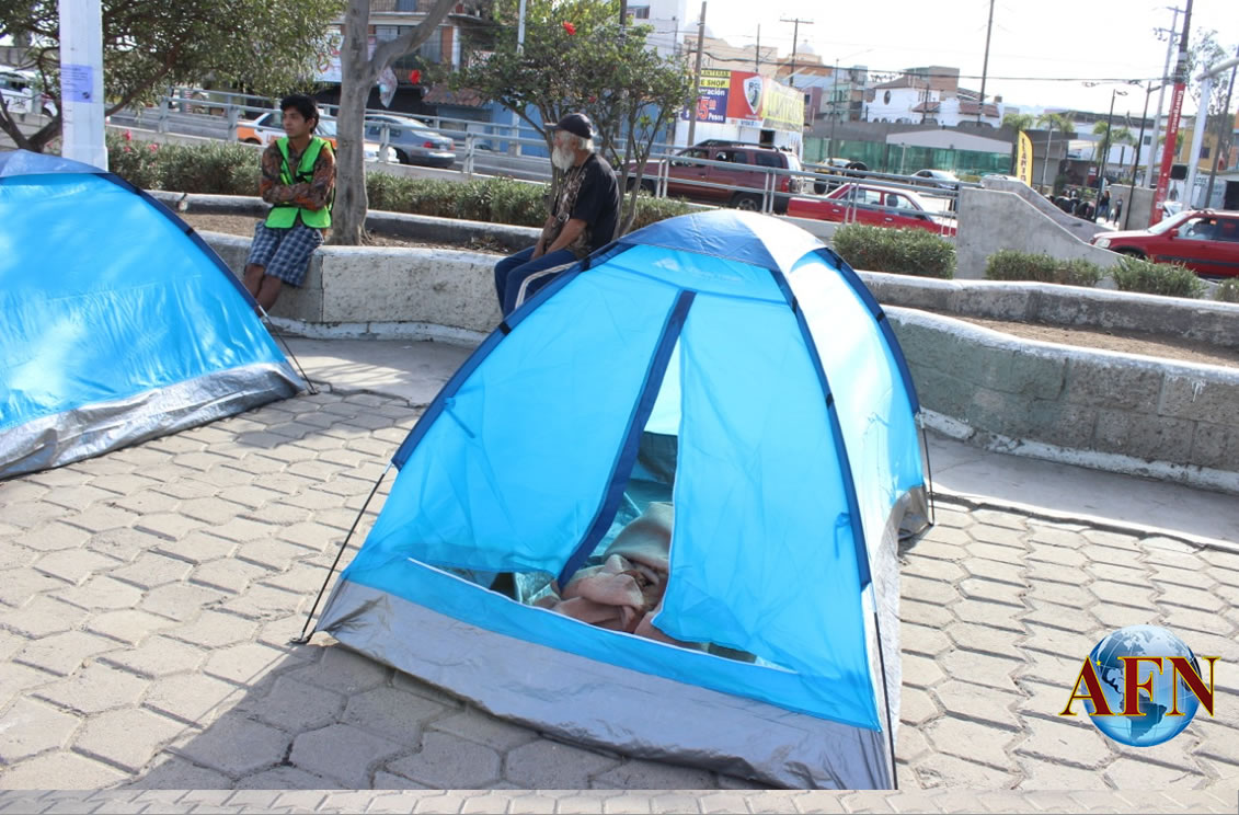 Reinstalan campamentos frente al PRI