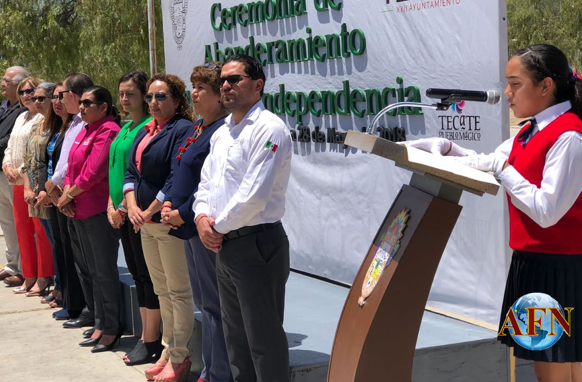 Abanderan escolta de primaria