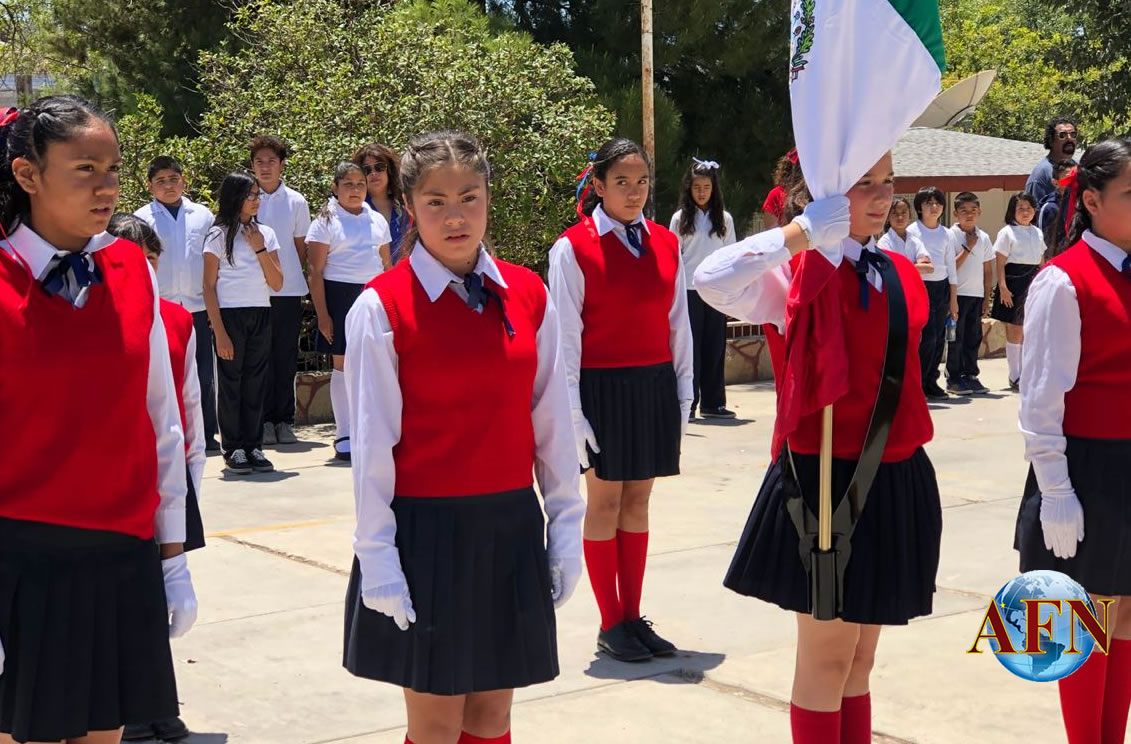 Abanderan escolta de primaria