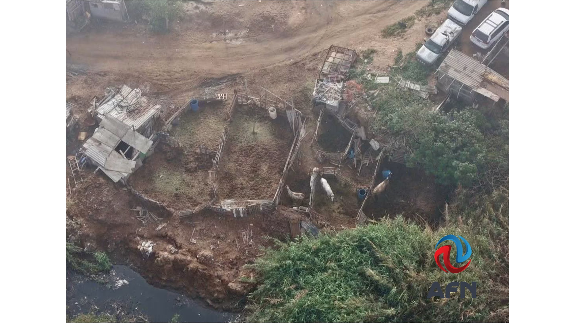 El establo abandonado, pese a las promesas de gobierno 