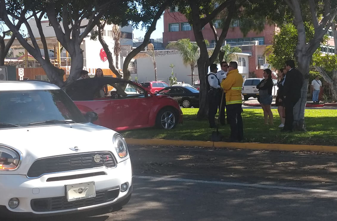 Derrame de Diesel provoca accidente