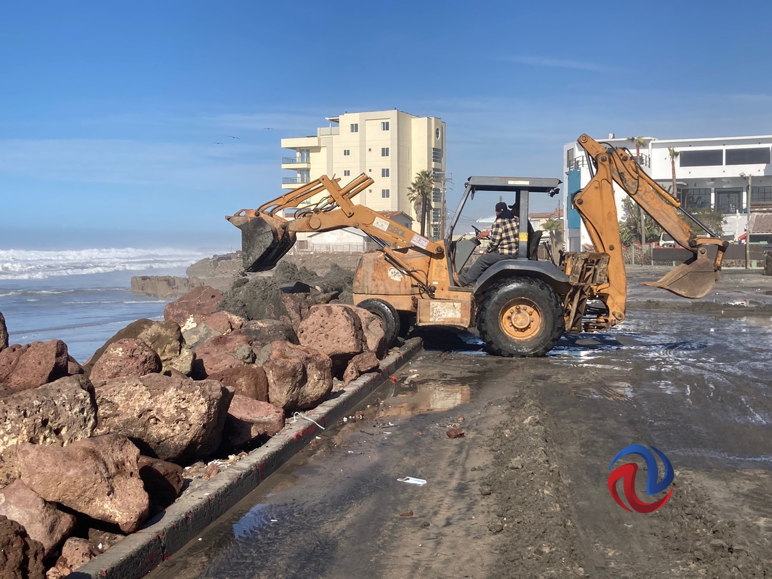 Advierten incremento en marejadas en Rosarito