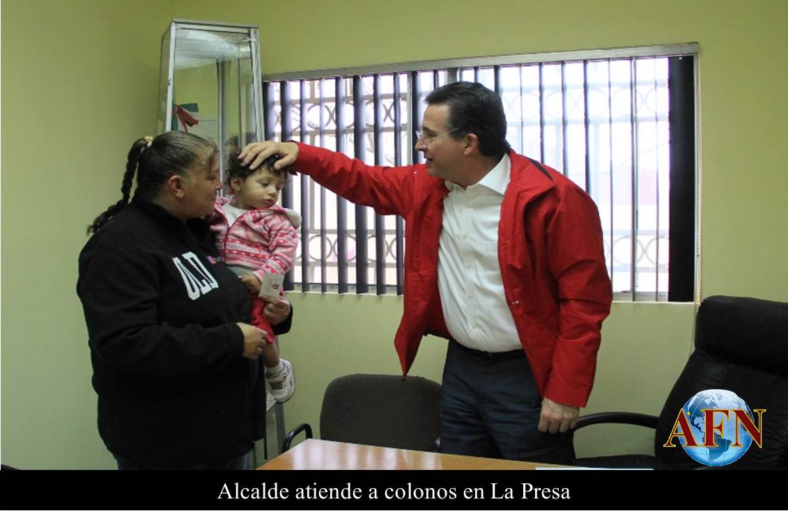 Alcalde atiende a colonos en La Presa